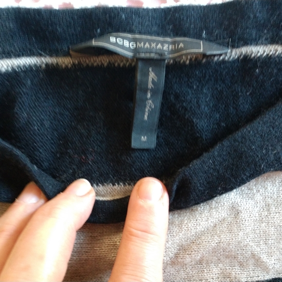 BCBG maxazria cropped light sweater - Picture 3 of 6